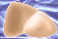 Proteza dojke - trougaoni oblik